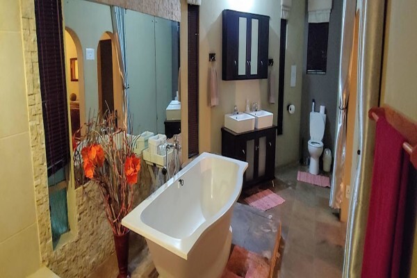 Abafazi Guest House