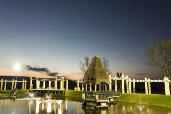 Battlefield's Country Lodge