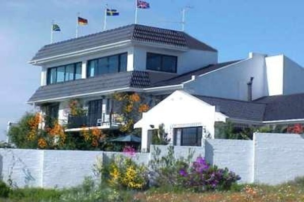 Falcon's Rest Guest Lodge