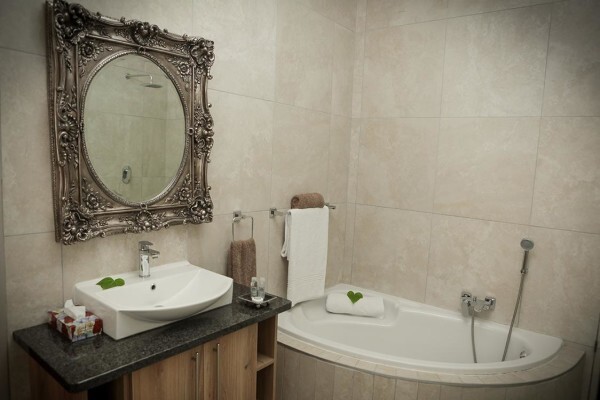 Scott's Manor Wedding Guesthouse & Conference Centre