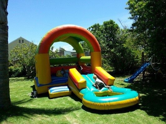 Jolly Jumping Castles & Parties