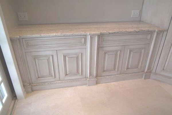 Divvie's Furniture