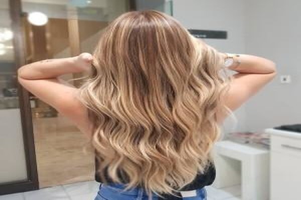 Blue Lemon Hairdressing CC