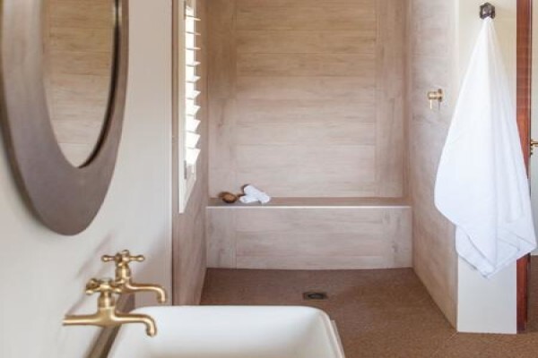 Victorian Side Bathrooms & Accessories