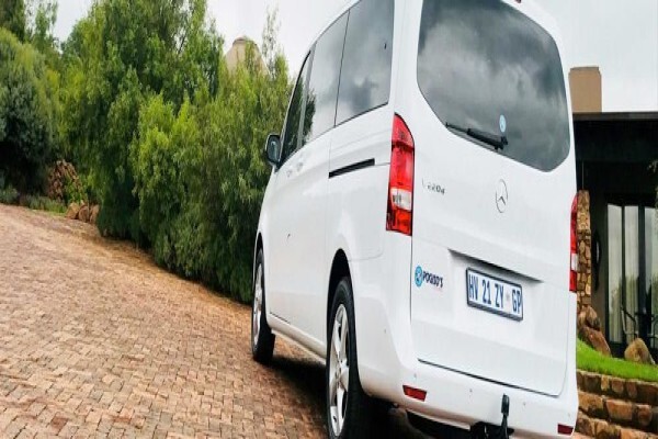 Pogiso's Tours Cc
