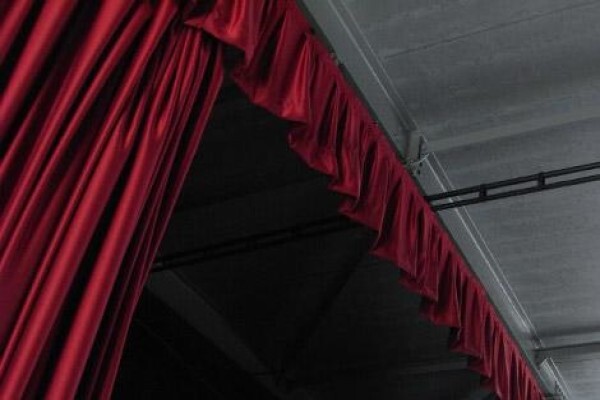 Curtains & Linens