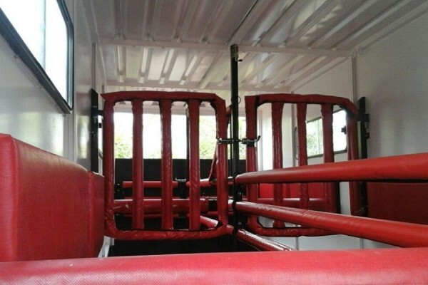 De La Rosa Trailers
