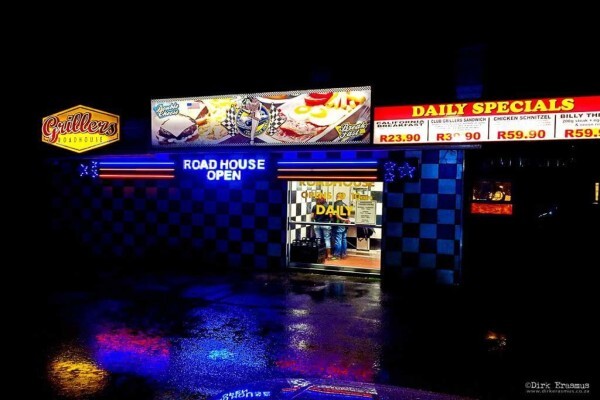 Grillers American Diner:Branches:Spar Centre Blwtr By