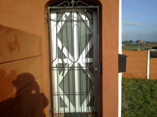 Shantie's Glass & Aluminium