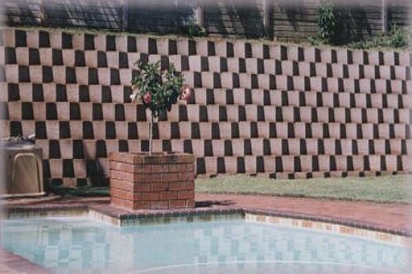 Honeycomb Retaining Systems