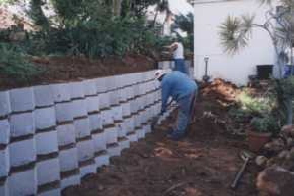 Honeycomb Retaining Systems
