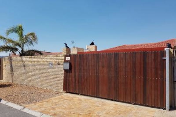 Riaan Hols Eiendomme