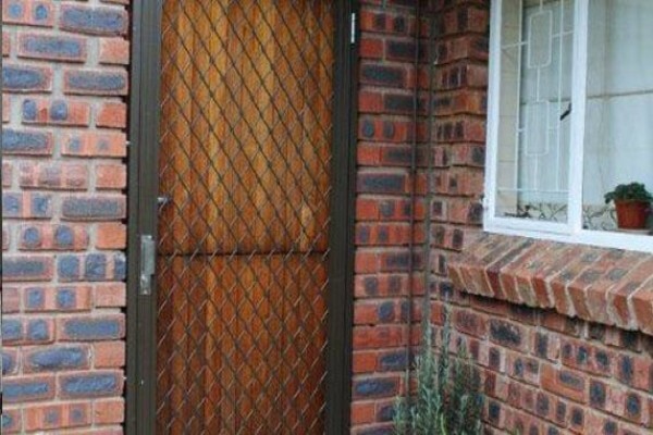 The Installer Solid Floors