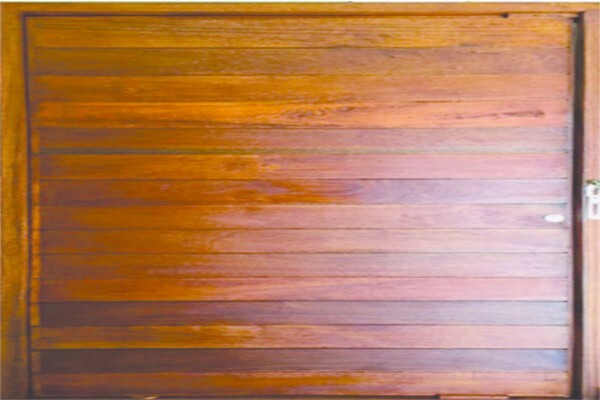 Roos Garage Doors