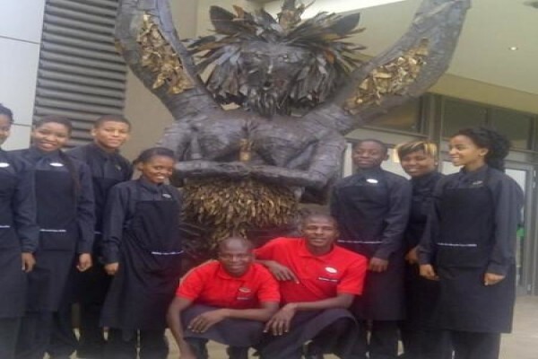 Serve-Pro Specialised Waitron Bartender Training & Placement Agency