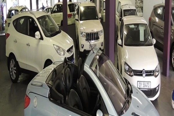 Munroe Wayne Cars CC