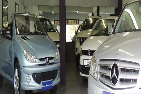 Munroe Wayne Cars CC