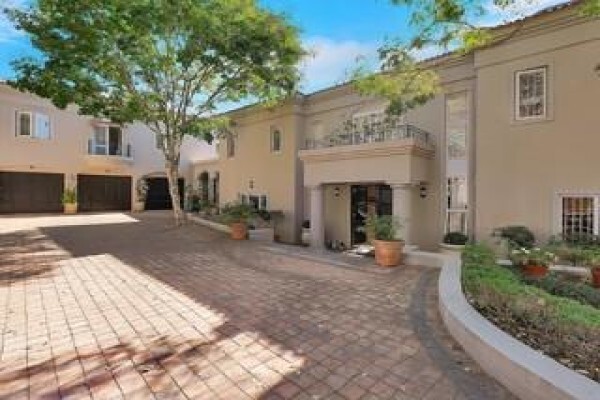 Homes of Distinction