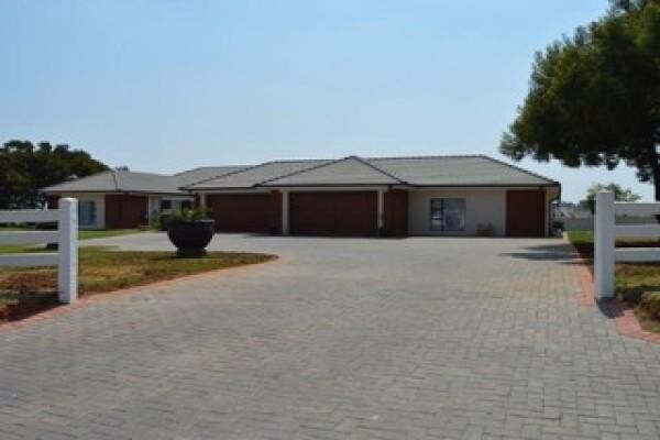 De Lucia Properties CC