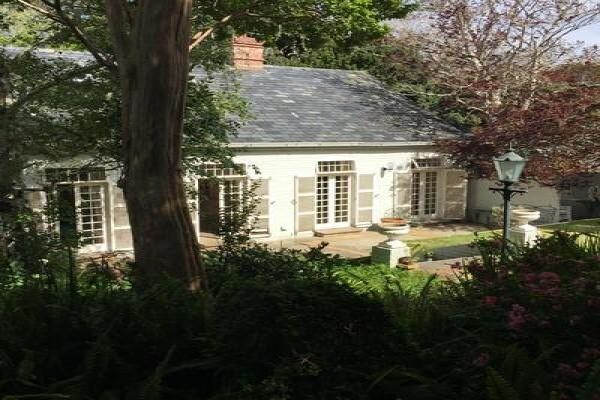 Macnab Joy Estate Agent