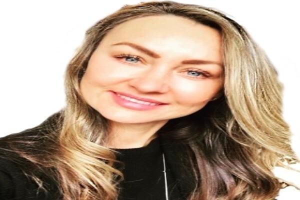 Re/Max Living