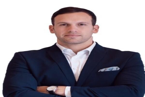 Re/Max Living