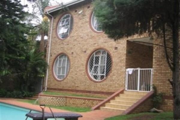 Huizemark Holding (Pty) Ltd