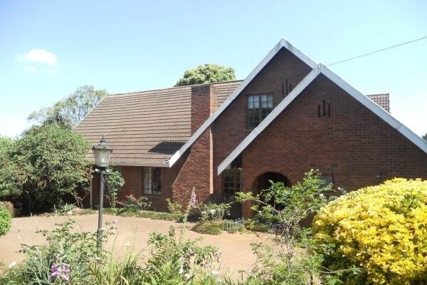 Harcourts (Hilton)