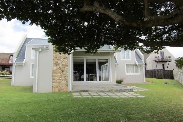 Realty 1 International Property Group