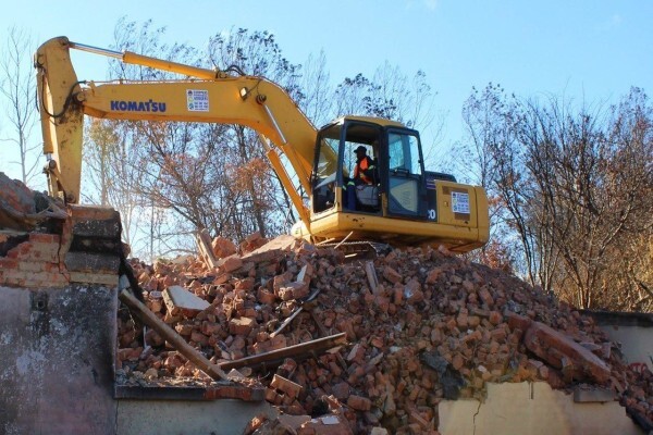 C X Tippers & Diggers