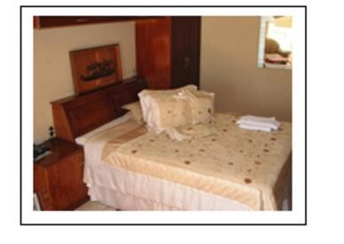 Vardos Guest House
