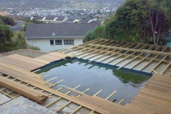 Sundance Pools:FreeCall