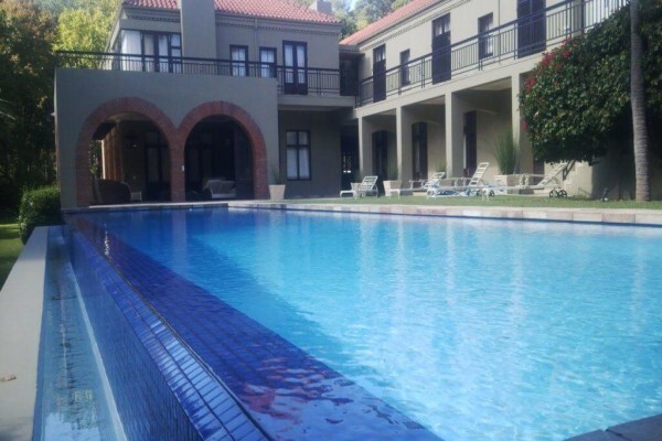 Sundance Pools:FreeCall