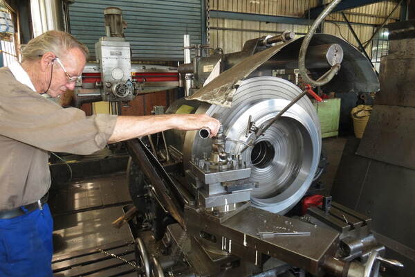 Albis Flanges CC
