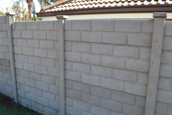 Daniels Concrete Fencing