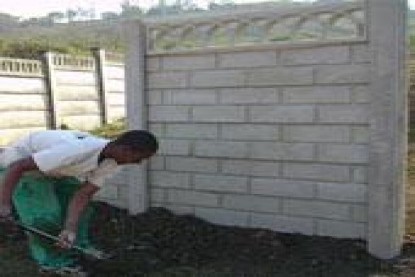 Daniels Concrete Fencing