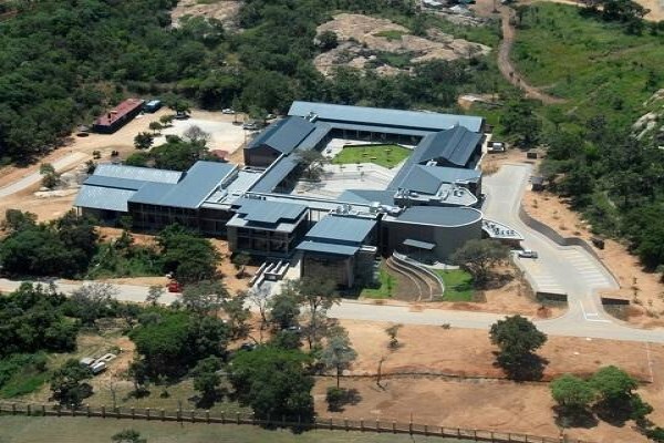 Llew Bryan Architects