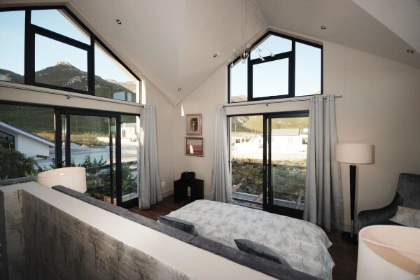 Sean J Mackay Architects