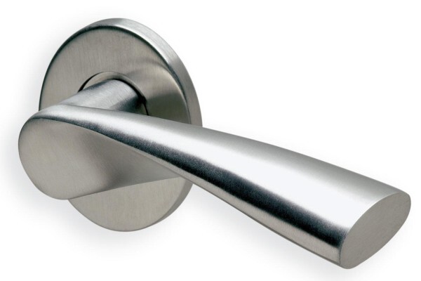 Handles & Hinges