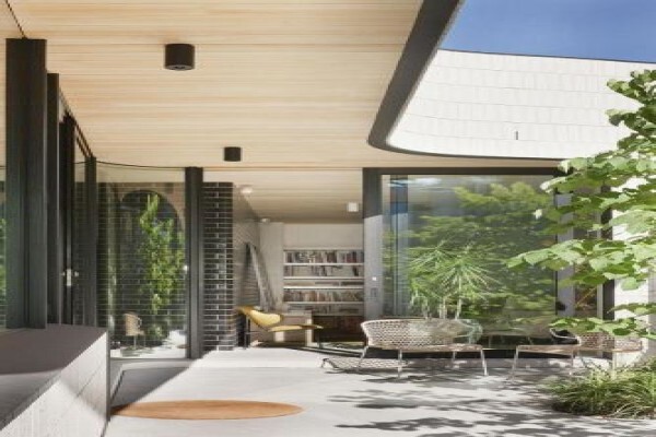 Makana Brick:Office