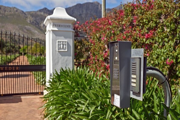 Intercom & Time Control (North) CC