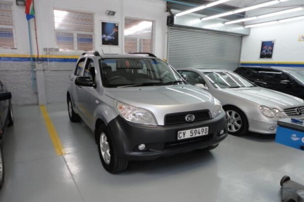 Ludski Service Centre