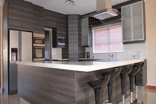 Latreuo Kitchens
