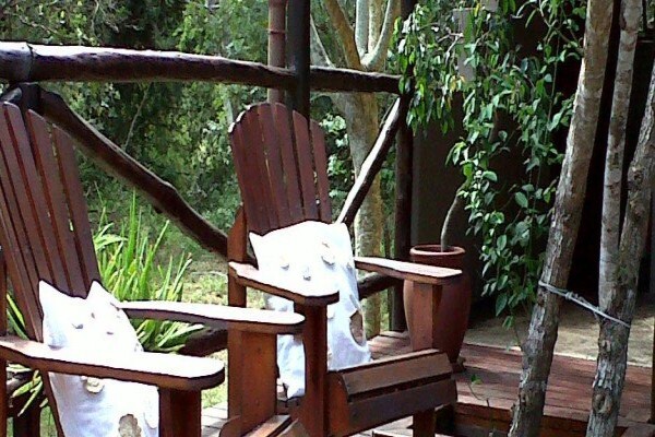 Isinkwe Safaris & Bushcamp