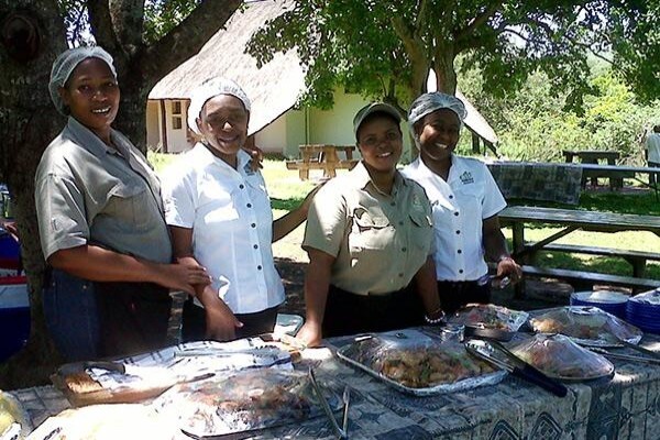 Isinkwe Safaris & Bushcamp