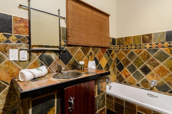 Mongena Game Lodge (Pretoria)