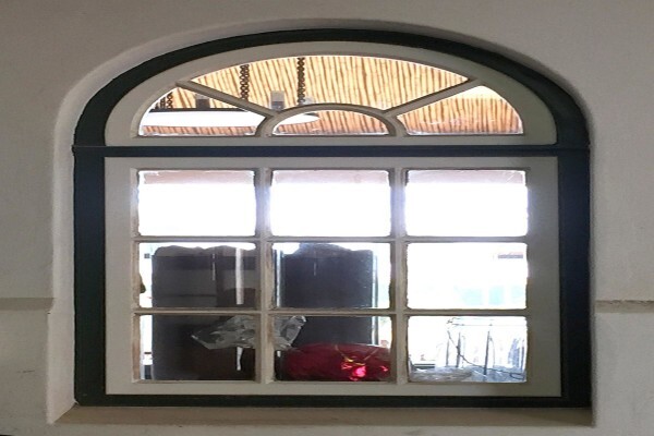 Amdoor