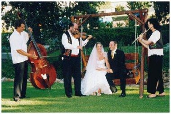 Hungarian Trio Romanitic Strings
