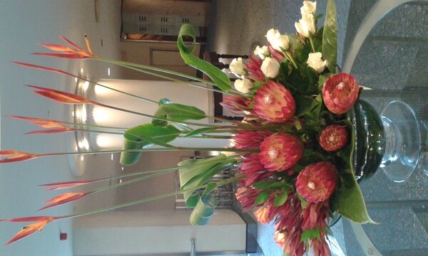 Mena's Florist