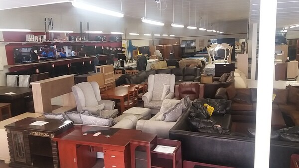 Queens Furnishers & Appliances